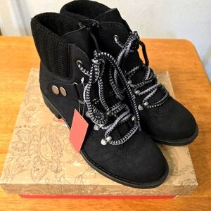 American Rag Harvey Hiking Boots, Size 9M, Black- New in Box